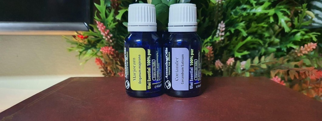 Uleiul de Maghiran și Coriandru: Elixire Aromatice pentru Sănătate și  stare de Bine