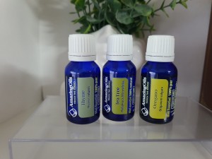 Ulei Esențial de Maghiran vs. Coriandru vs. Cimbru: Care Este Potrivit pentru Tine?